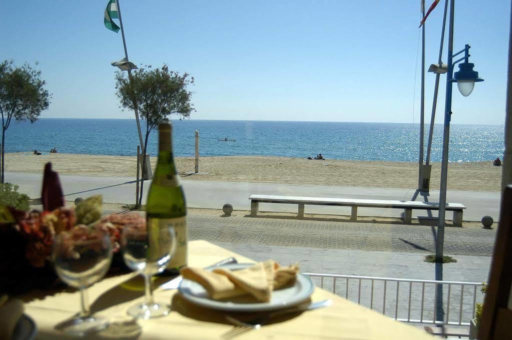 Hotel Maria Teresa Калонже Экстерьер фото